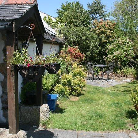 Cosy Barn On Rural Smallholding With Alpacas, Goats & Pigs Stithians 외부 사진