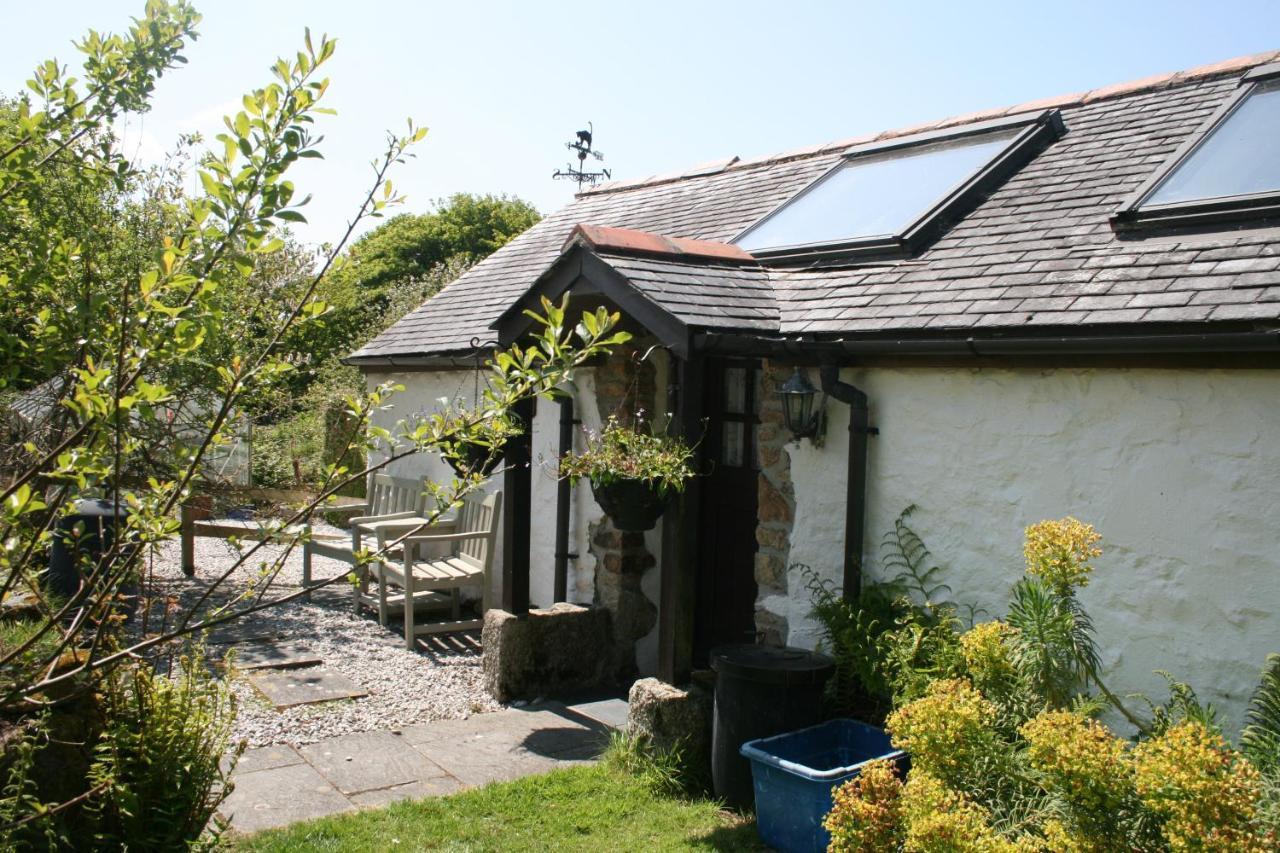 Cosy Barn On Rural Smallholding With Alpacas, Goats & Pigs Stithians 외부 사진